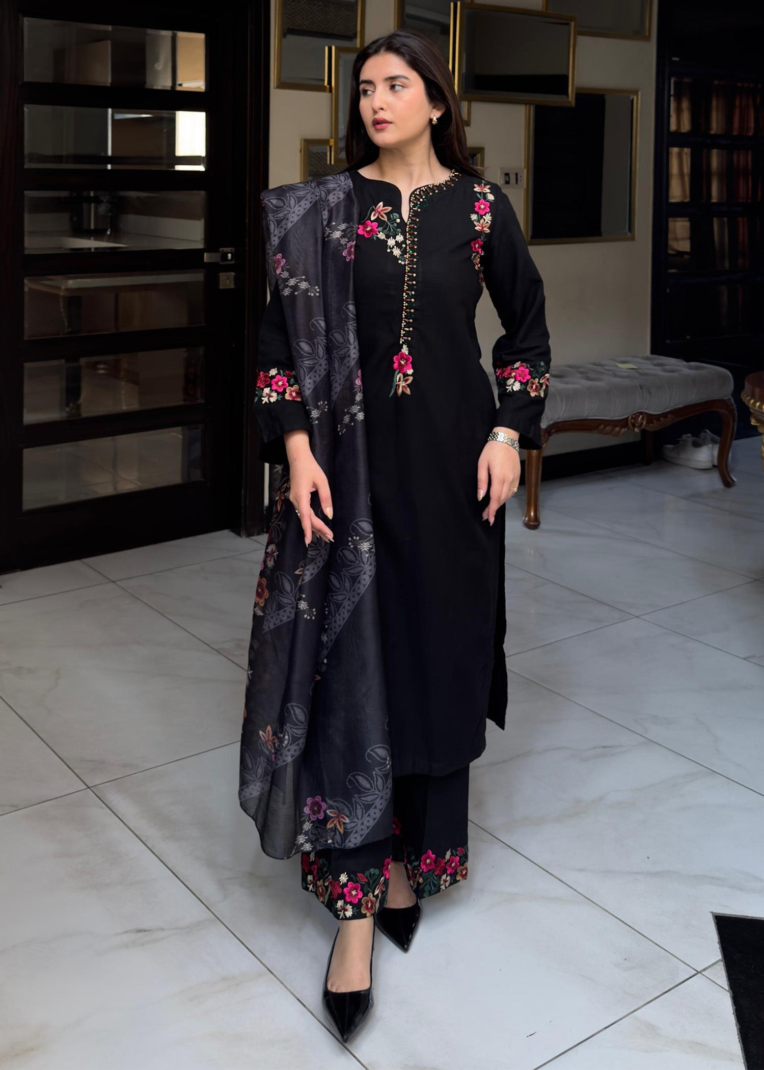 Sahibas By Mirza Kriti Black