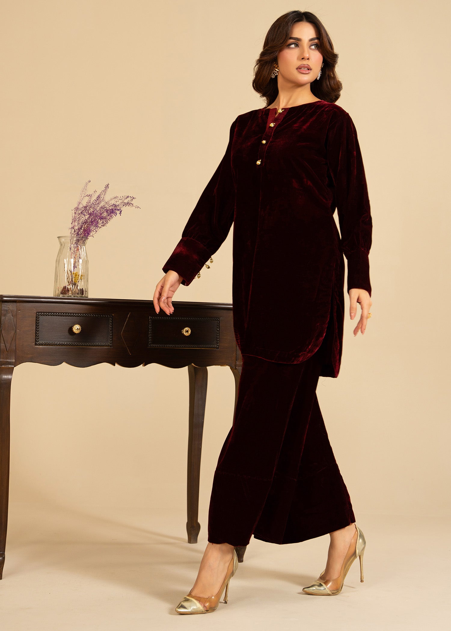 MAROON-LUXE-1
