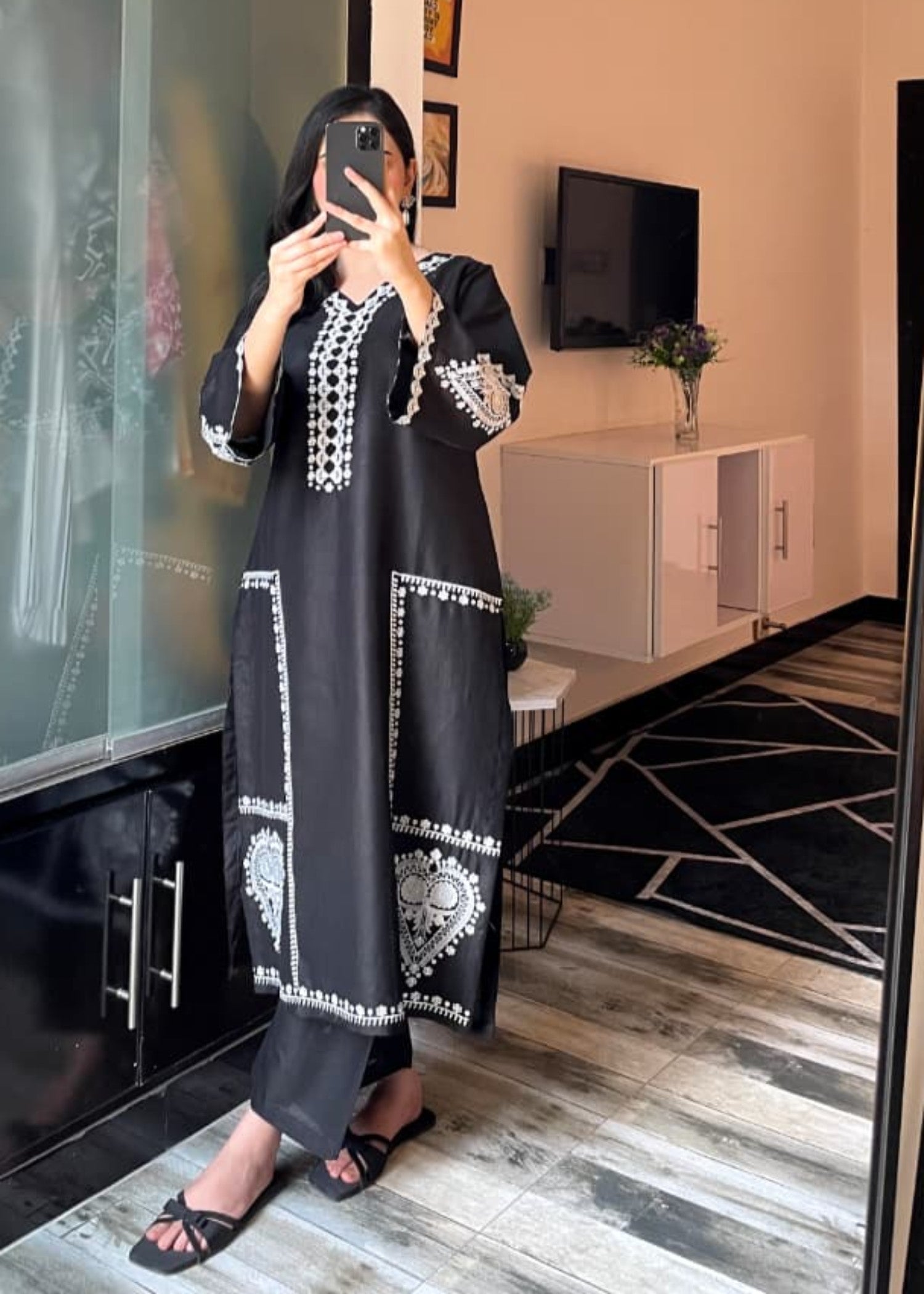Tehzeeb Libas BLACK SPARKLE EMBROIDERED 2PC