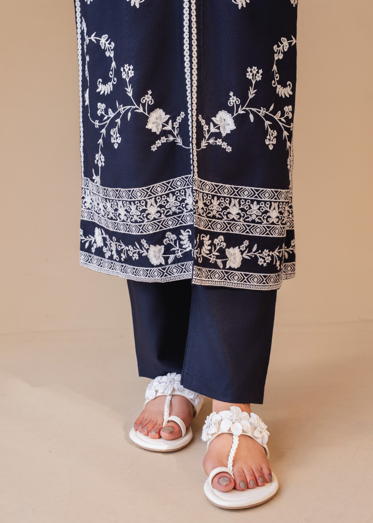 Tehzeeb Libas NEELZAAR EMBROIDERED 2PC