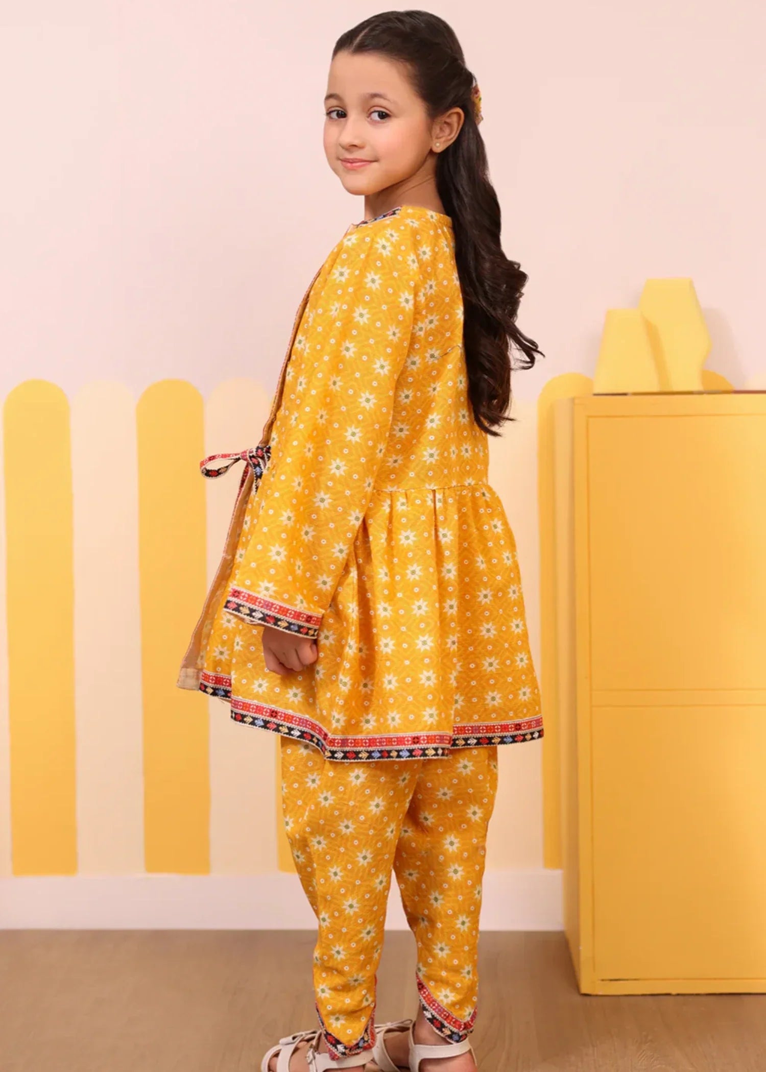 GPW242735 - Yellow