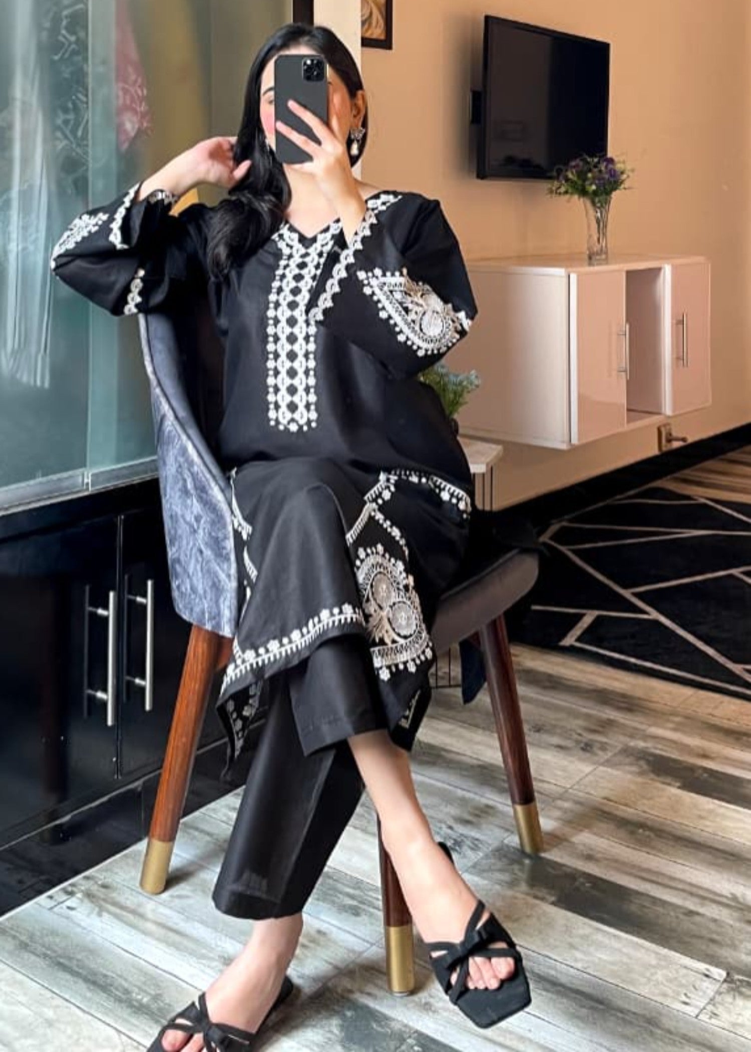 Tehzeeb Libas BLACK SPARKLE EMBROIDERED 2PC