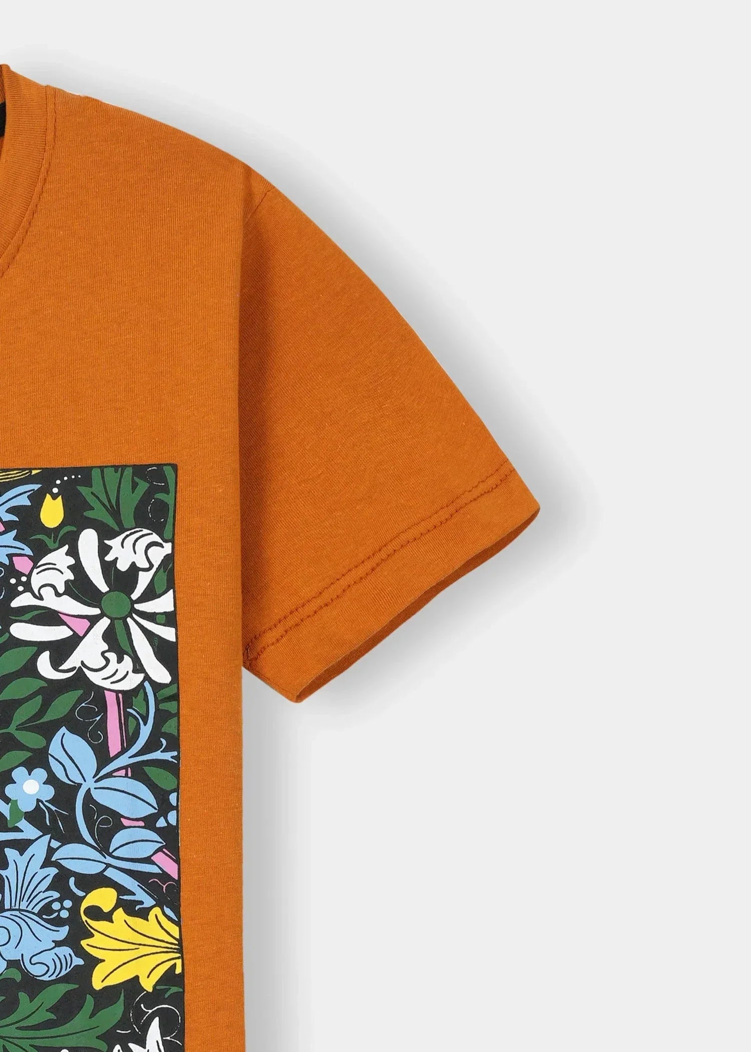 FLOWERS-PRINT-T-SHIRT