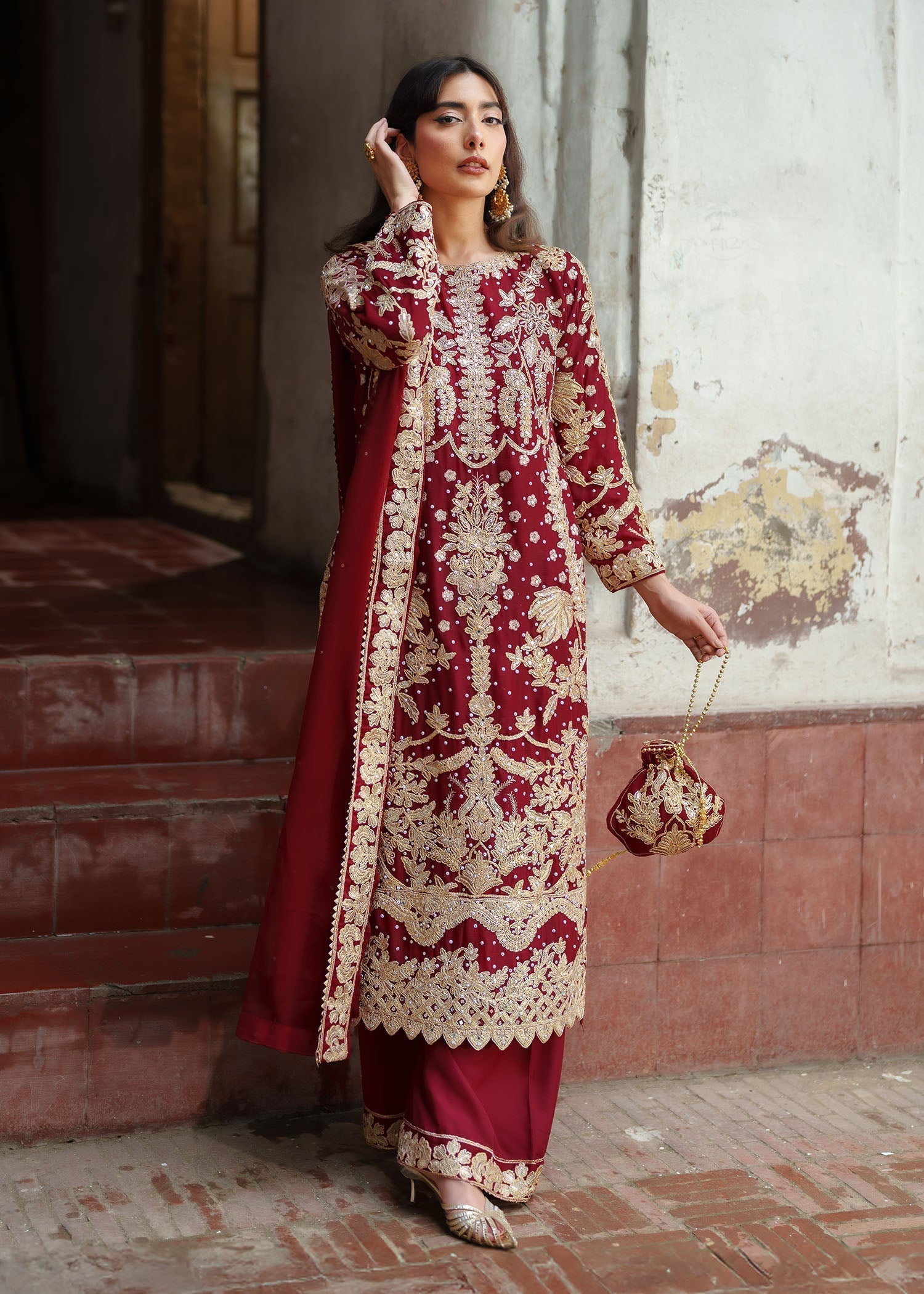 Haseens Official Surkhgul