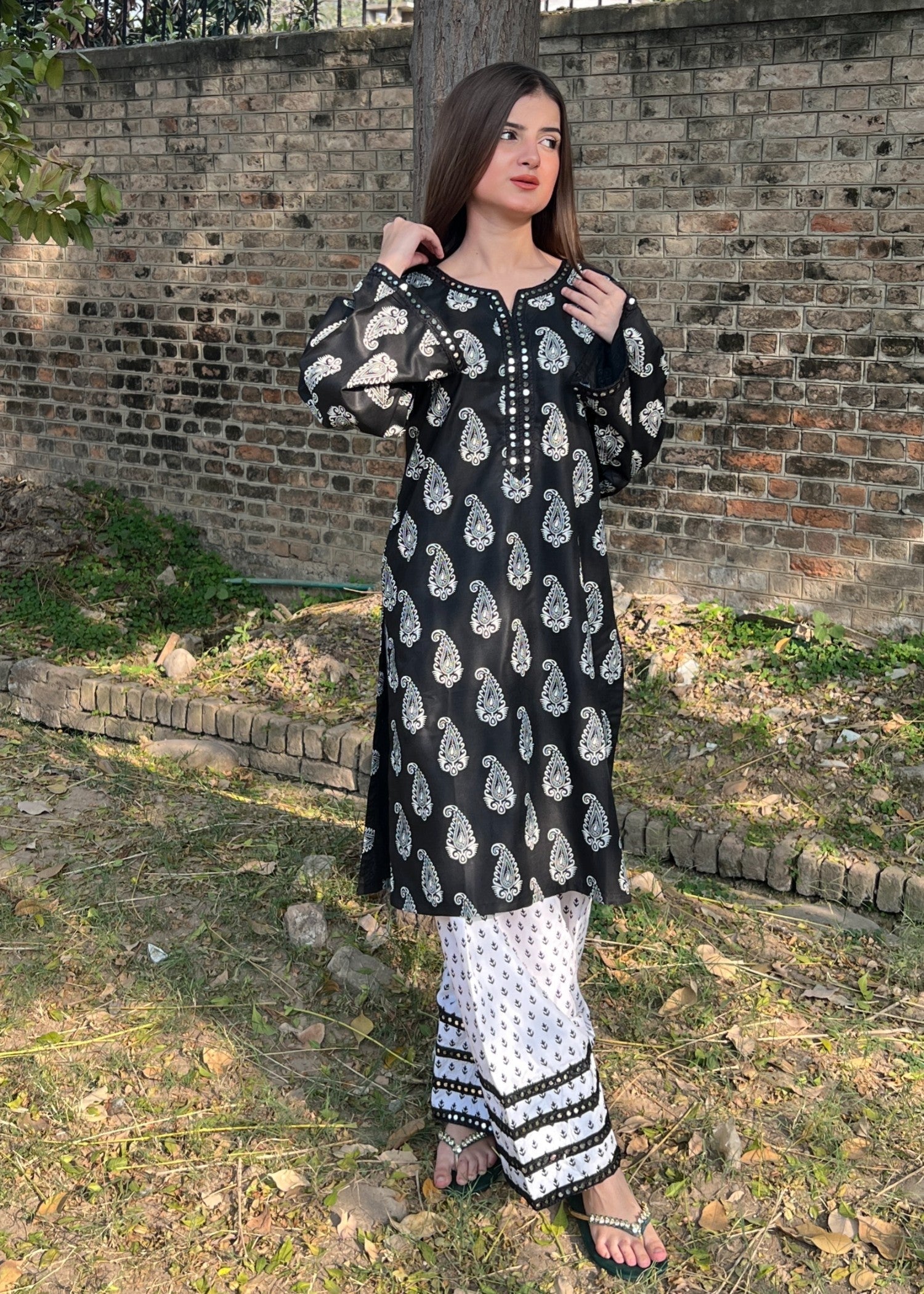 Tehzeeb Libas MAHRO FARSHI 2PC