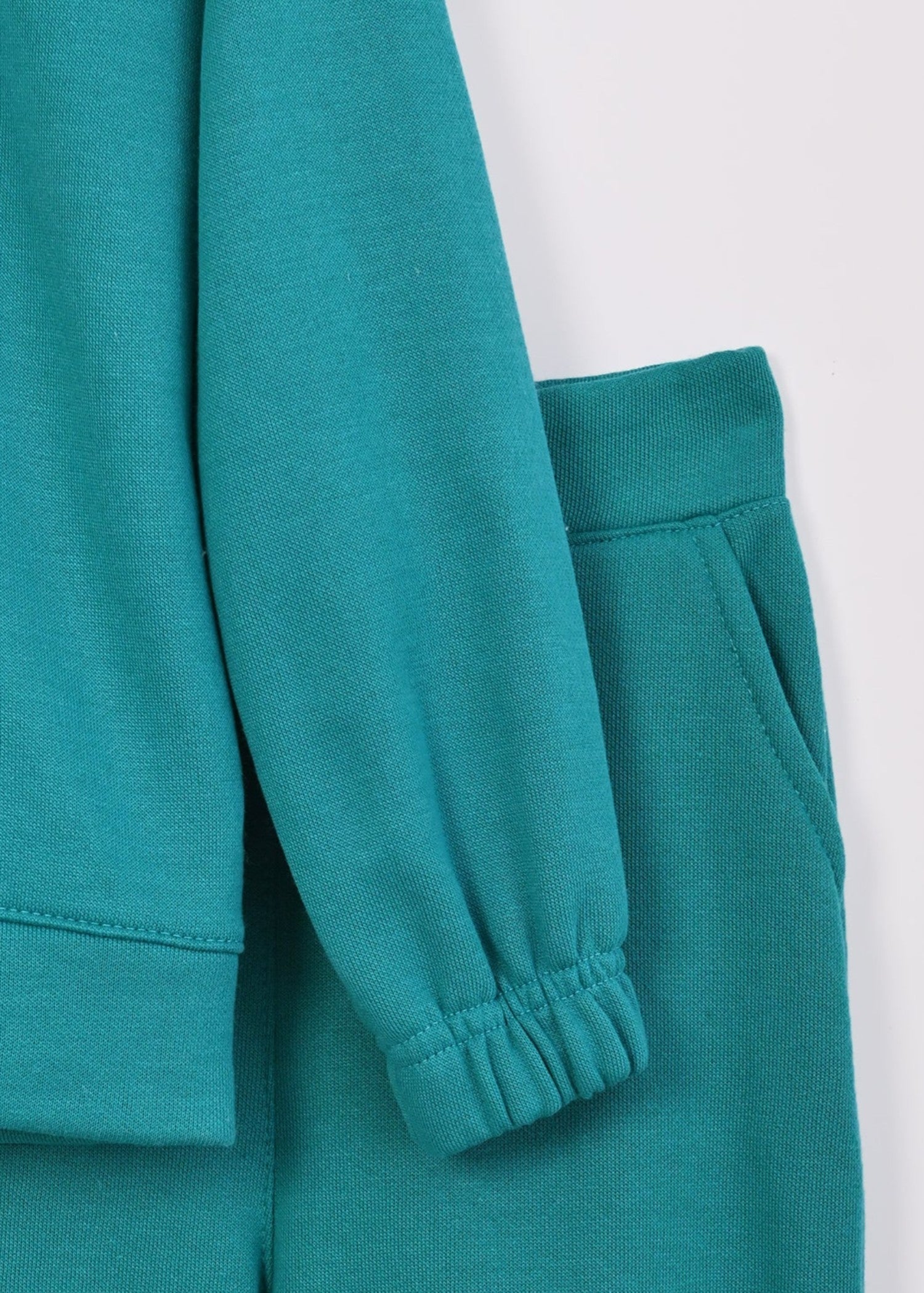 GRAPHIC-GREEN-FLEECE-SUIT