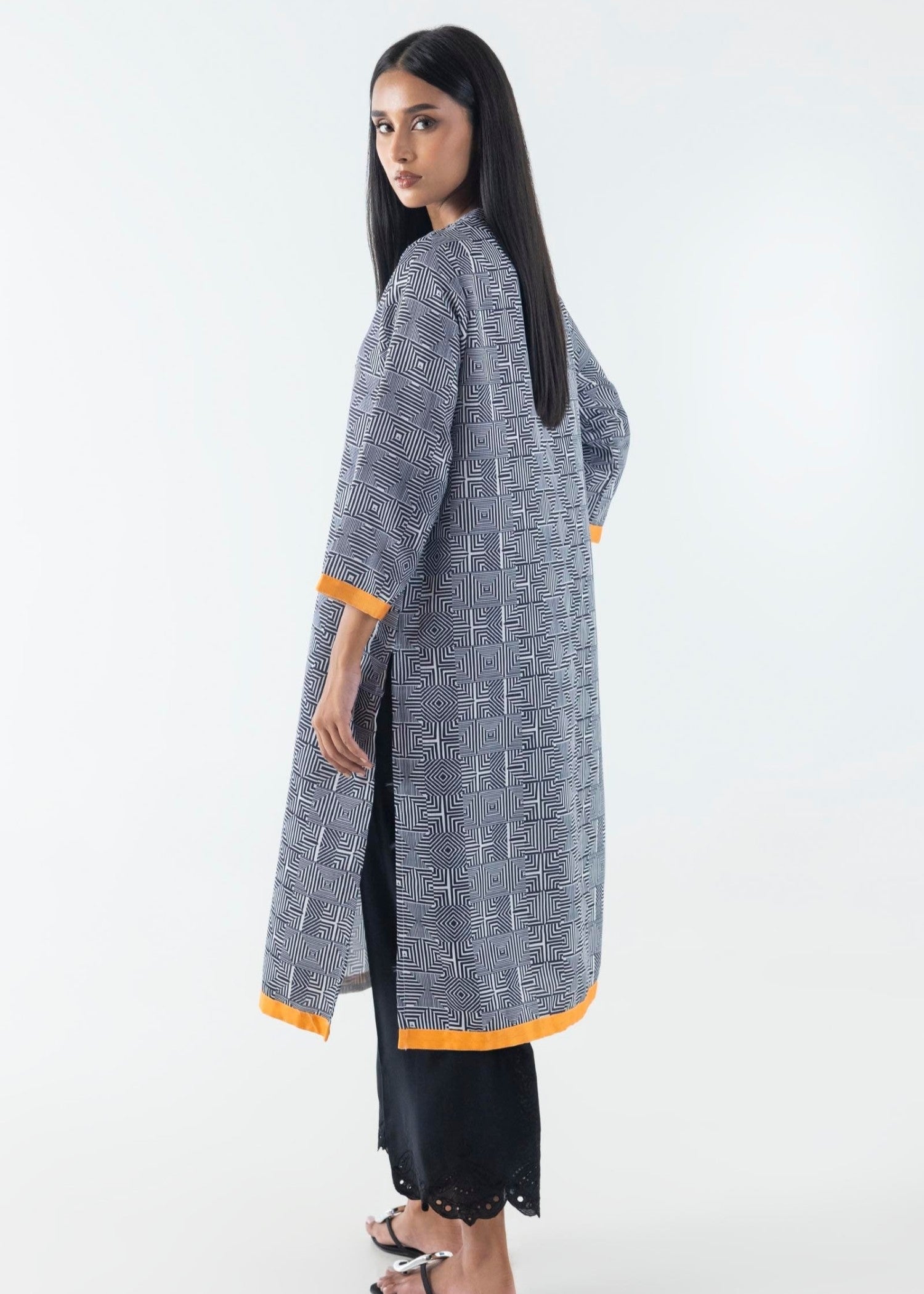 Stitched Basic Printed Shirt - FW24BSP118