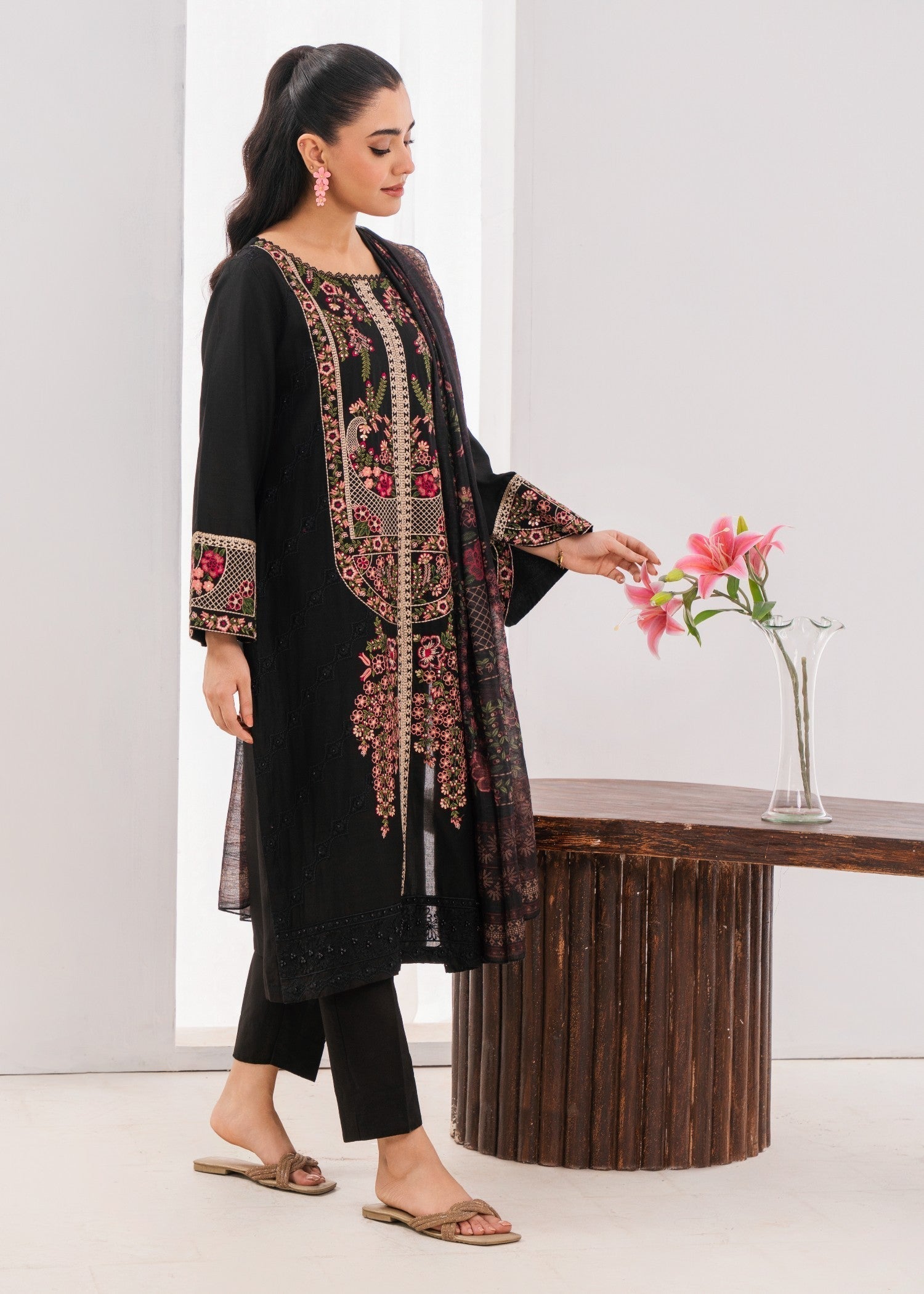 Khaddar Kurta Set in Black
