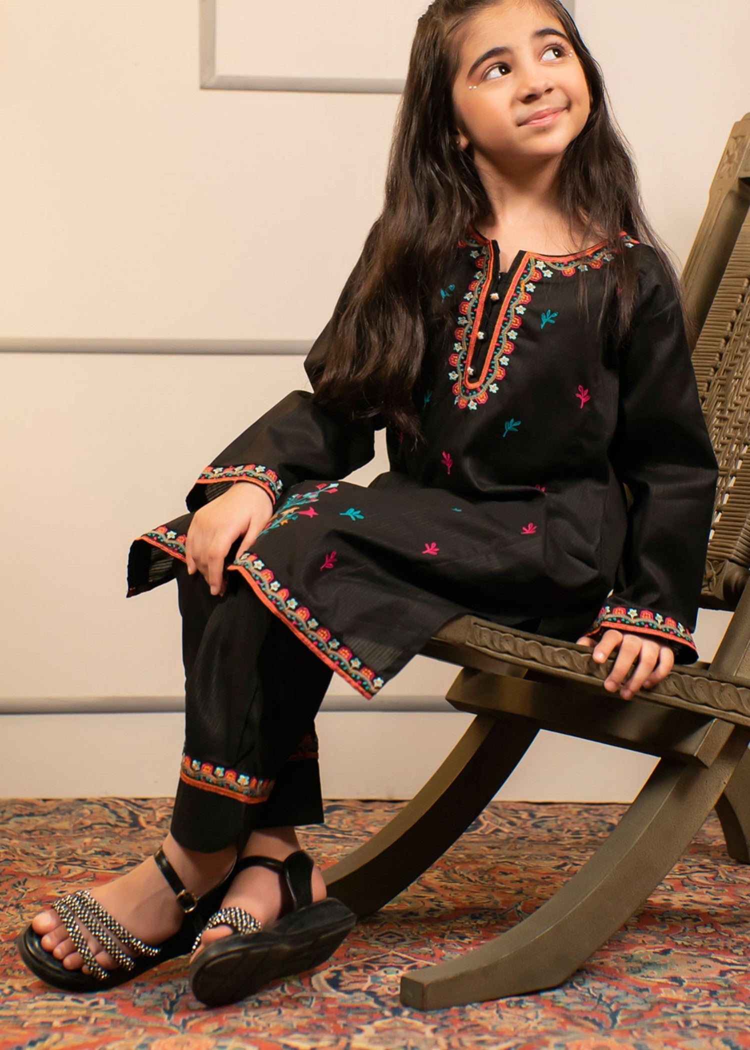 COTTON-EMBROIDERED-2-05 - Pc Suit Inemc