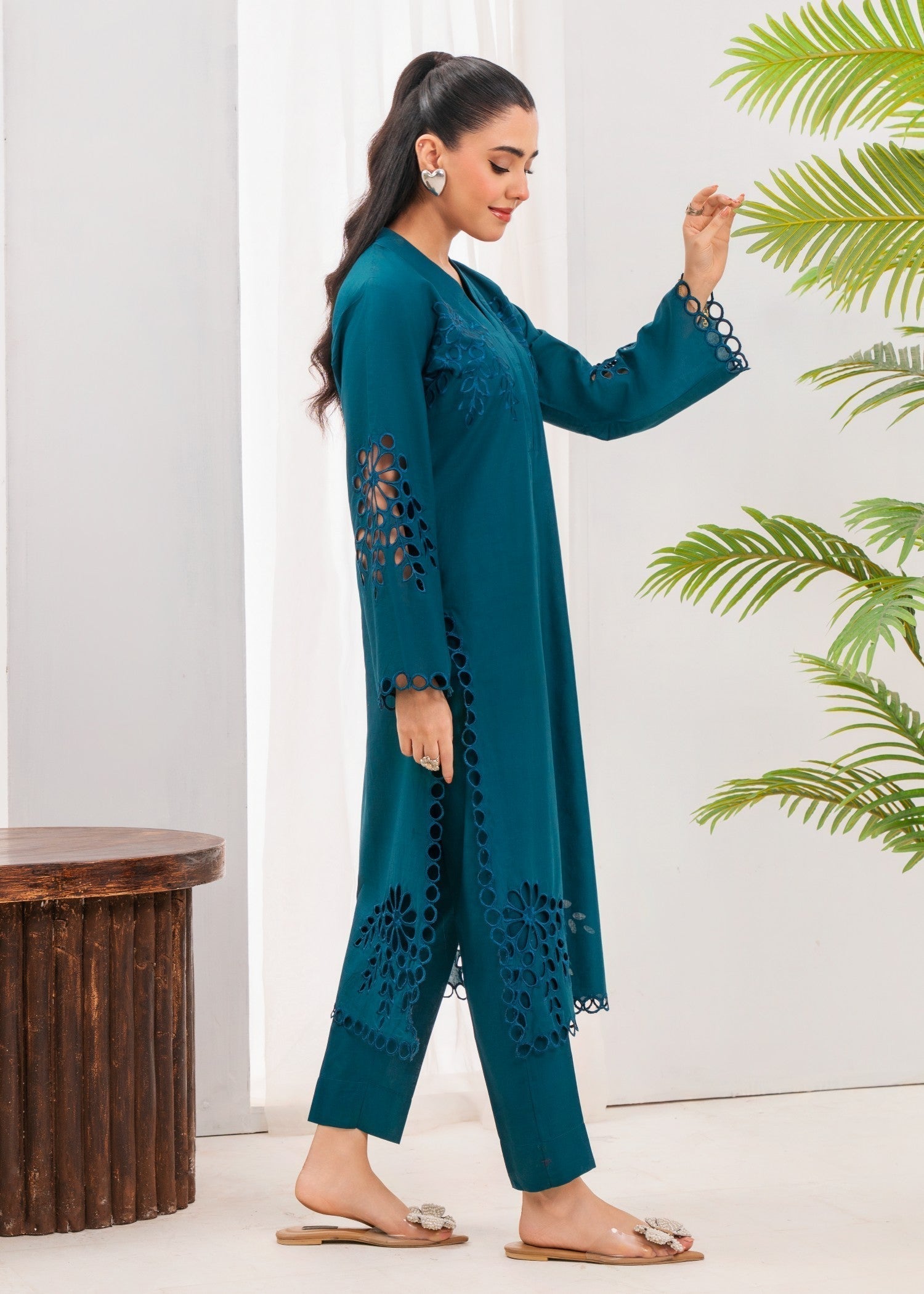 Sahibas By Mirza Taskeen - Blue