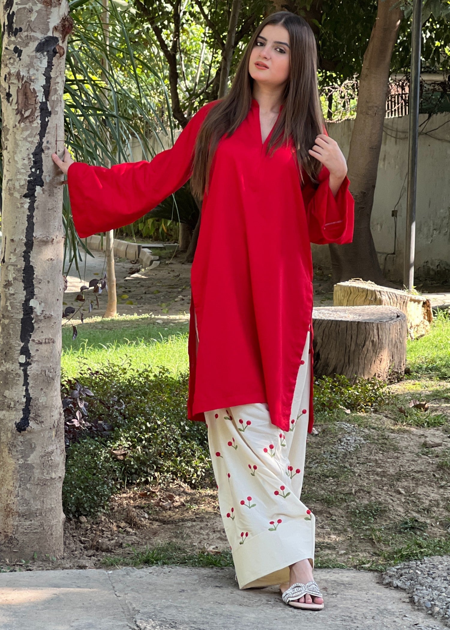 Tehzeeb Libas LAL PARI EMBROIDERED 2PC