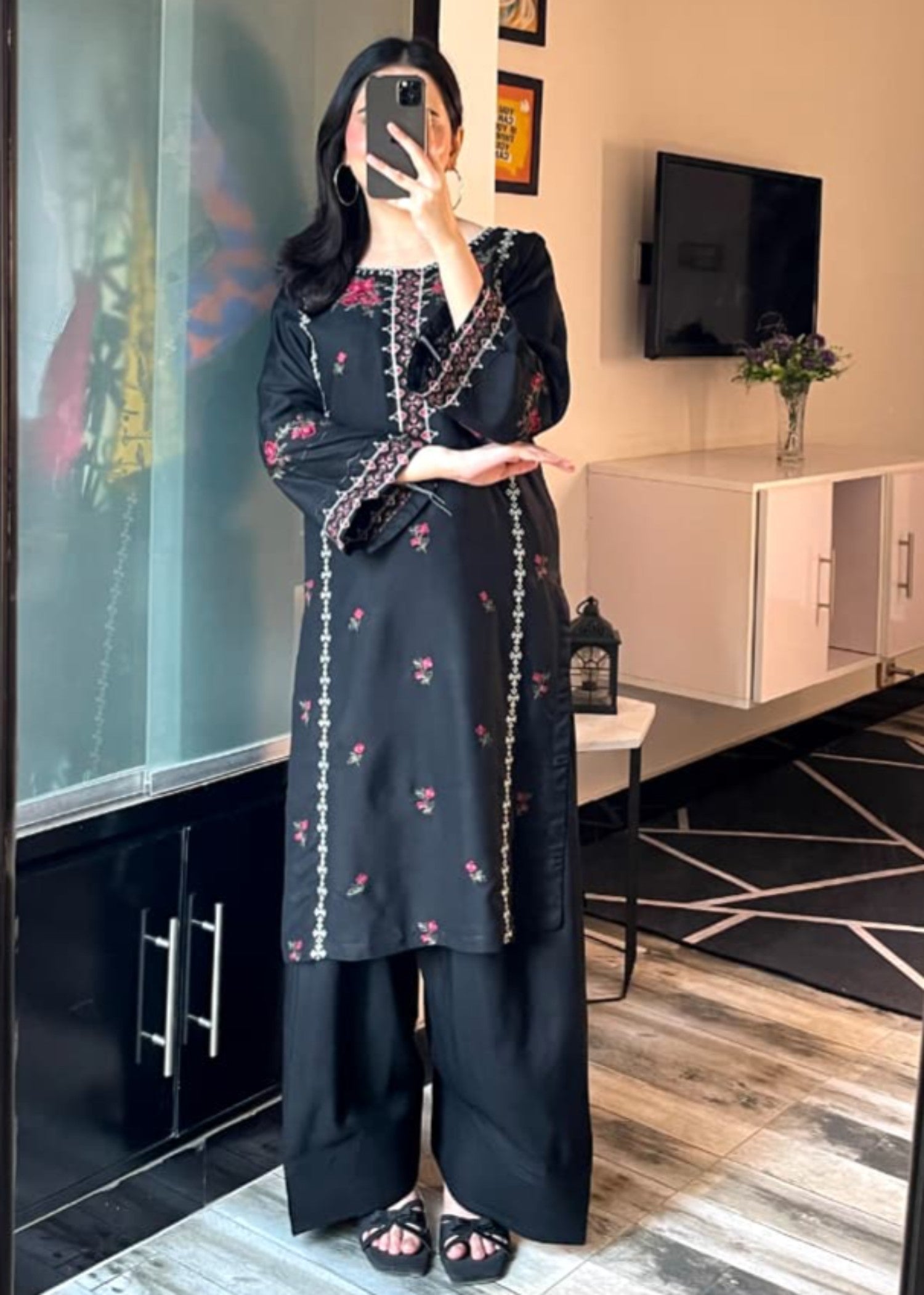 Tehzeeb Libas LUXURY EMBROIDER 2PC WITH FARSHI