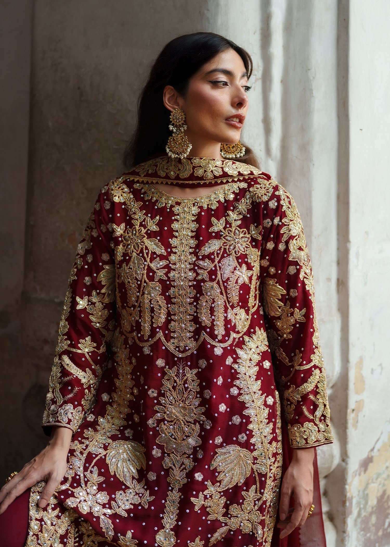 Haseens Official Surkhgul