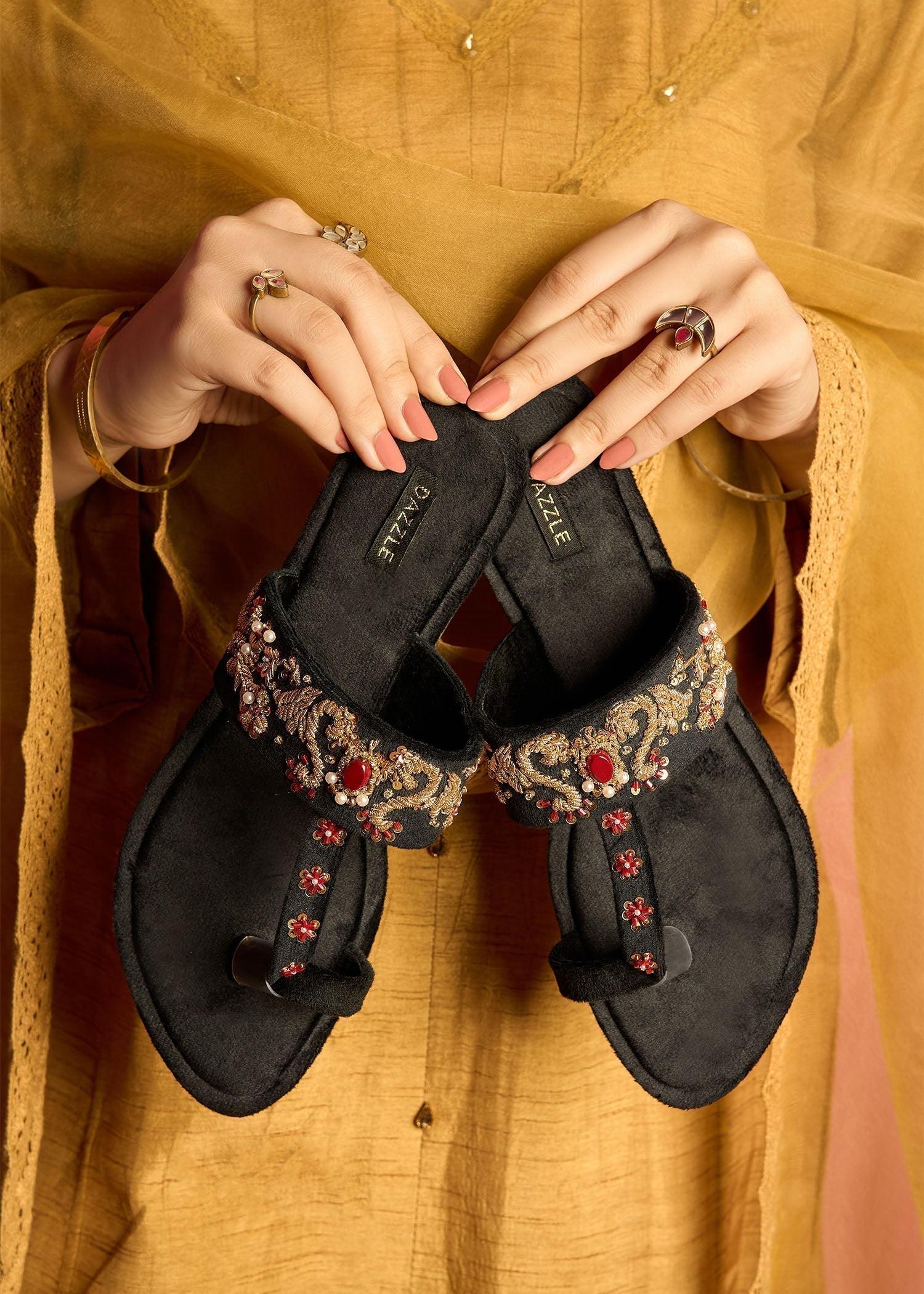 ROYAL-JEWEL-KOLHAPURI-1