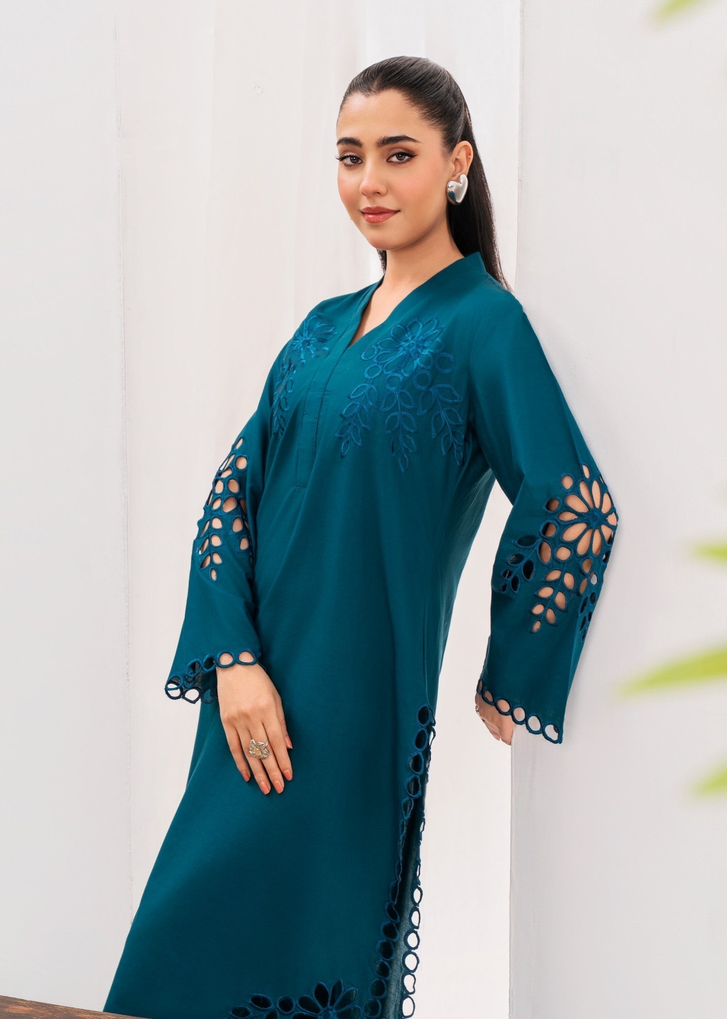 Sahibas By Mirza Taskeen - Blue